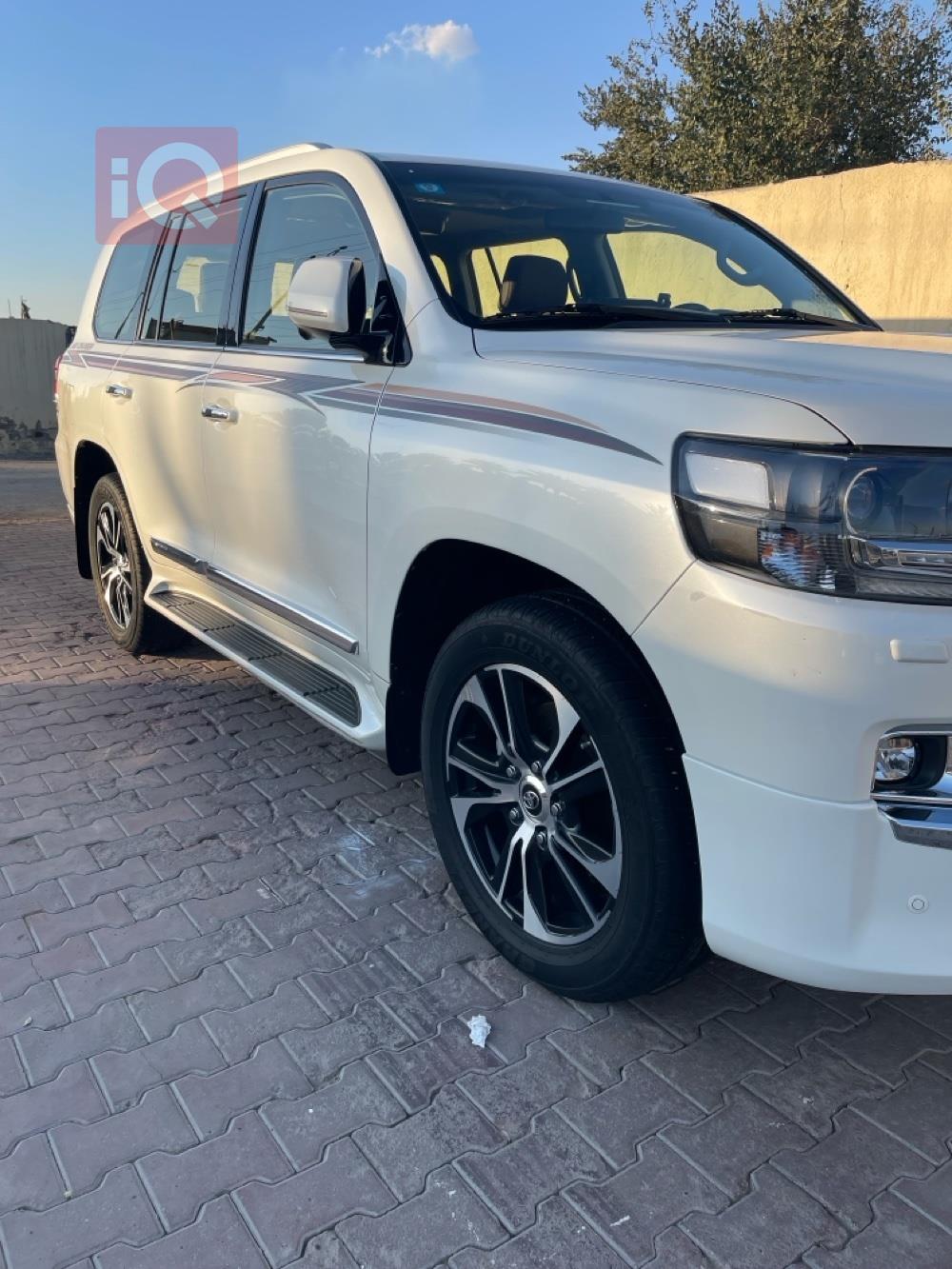 تويوتا لاندكروزر